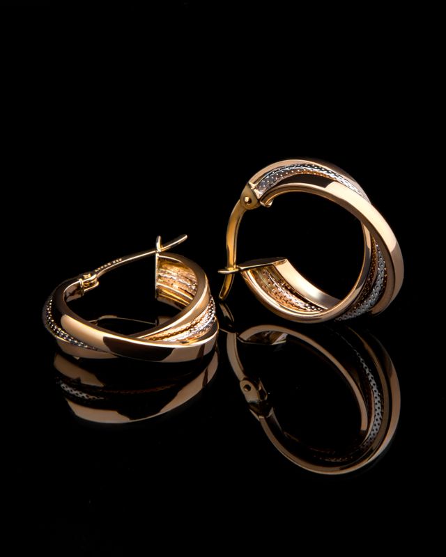 Earrings, example style